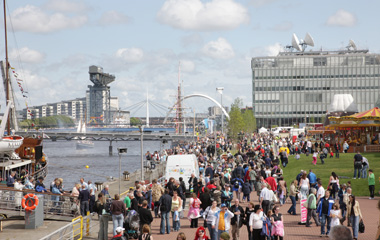 Glasgow River Festival attracting visitors and tourists to the riverbank
